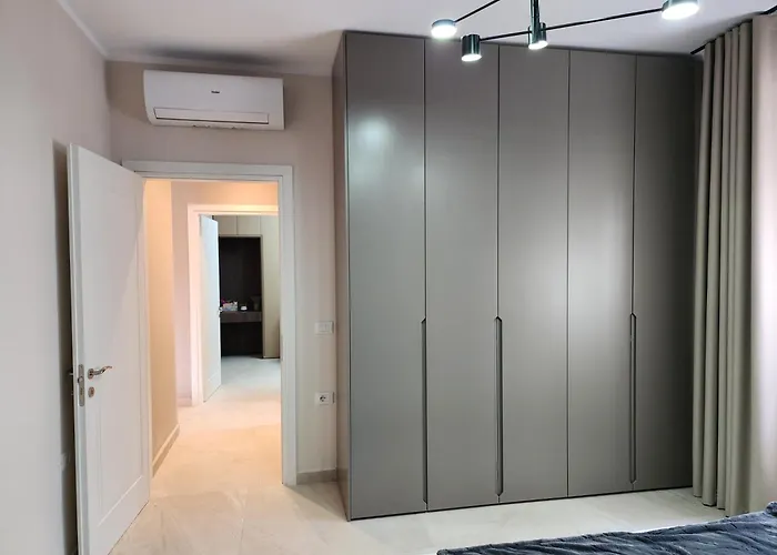 Apartment Family 3